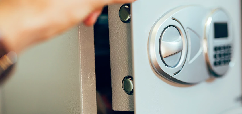 Fingerprint Safe Openers in Lamont, CA